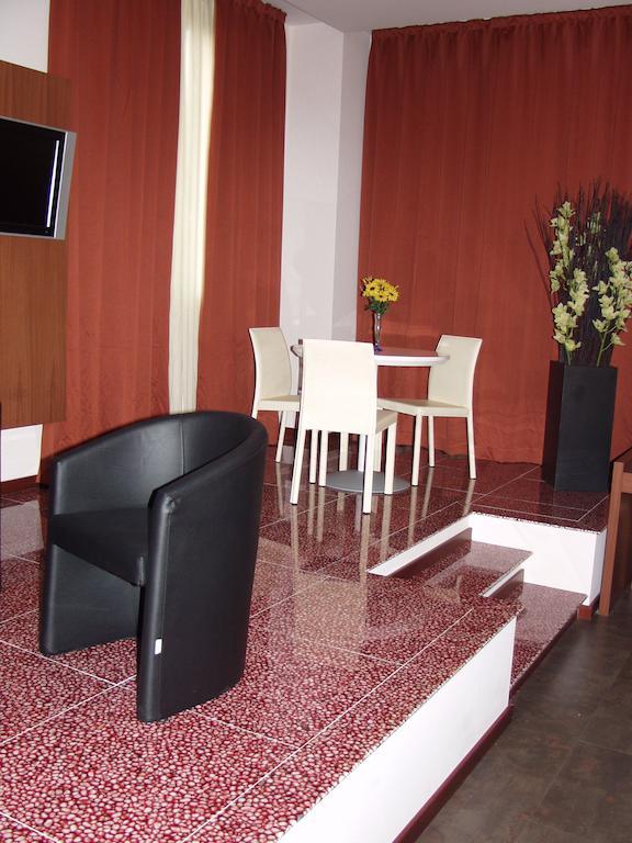 Hotel Mareschi Palace ノヴァーラ エクステリア 写真