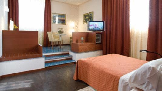 Hotel Mareschi Palace ノヴァーラ 部屋 写真